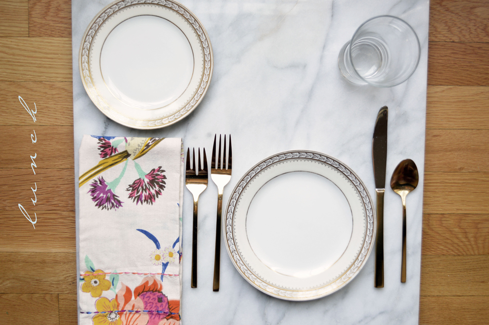 how to set the table for lunch place setting