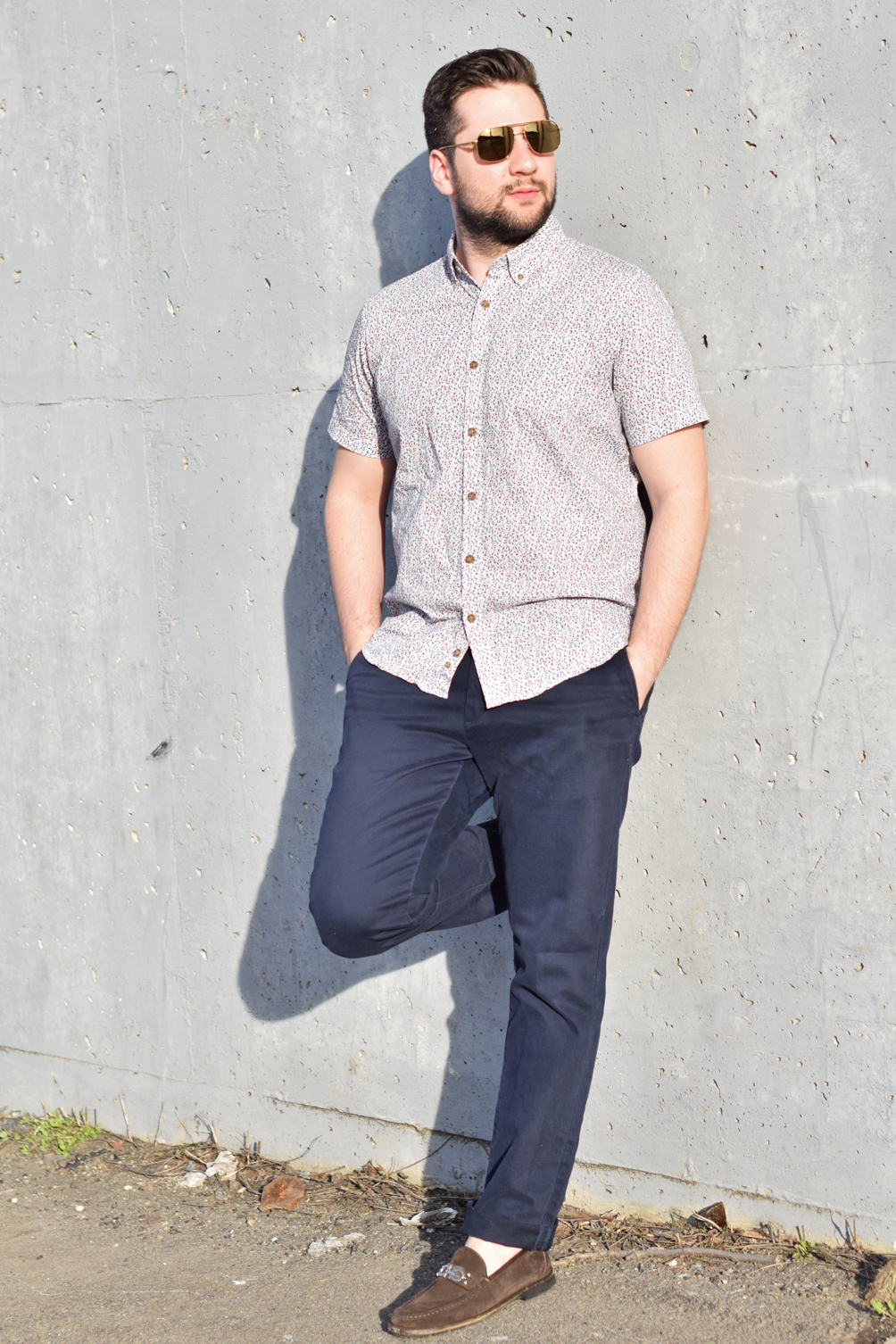 men's spring outfit with cuffed trousers and a floral pattern shirt - one brass fox