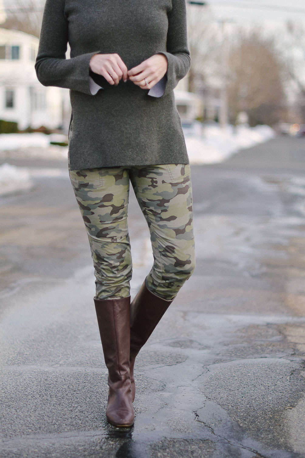 Womens skinny best sale camo pants