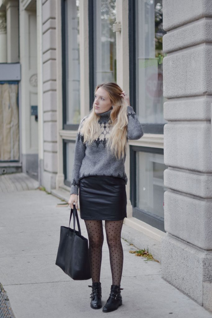 pulling off statement tights - One Brass Fox